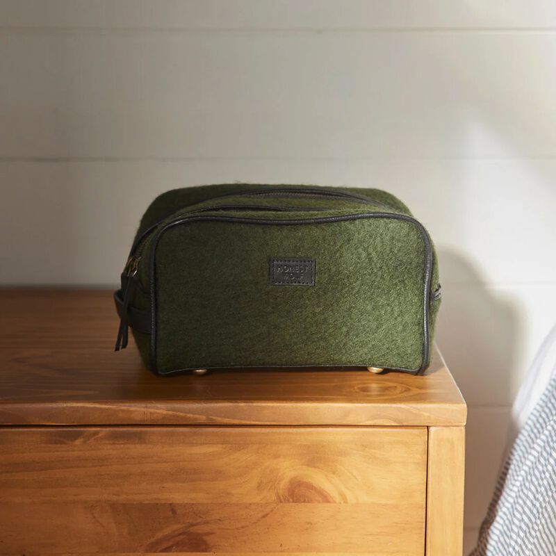 Honest Wolf Wash Bag image number 3